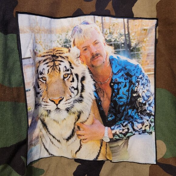 Vintage Upcycle Military BDU Print Button Up Joe Exotic Gold Studs American Flag - Picture 3 of 11